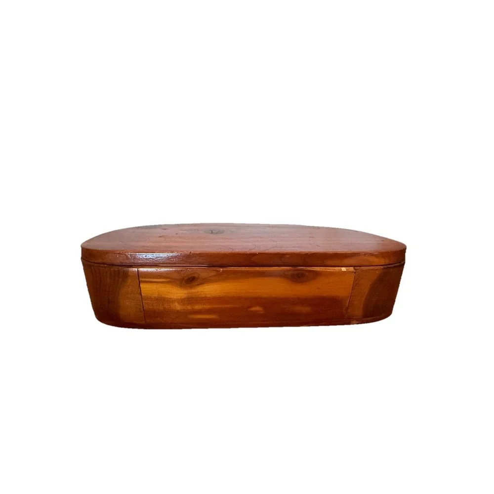 Vintage Oval Shaped Cedar Wood Box w Hinged Lid Jewelry Keepsake Trinket